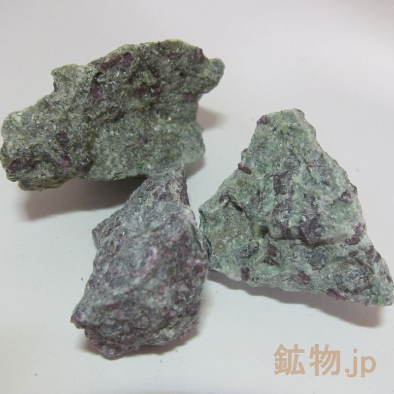 低価安い ルビー in カイヤナイト 原石 の通販 by Mushroom.stones